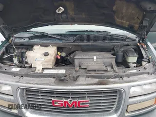 1997 GMC Savana with VIN 1GDFG15R6V1004277, listed as a IAAI auction lot 41462401 with 495,223 mi miles. Bid and sale history available at carsss.com. Image 10.