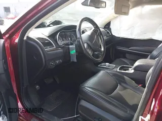 2019 Chrysler 300 Limited z VIN 2C3CCAEG9KH594736, wystawiony jako IAAI lot #41481173 z przebiegiem 80 543 mil mil oraz . Historia ofert i sprzedaży dostępna na DreamBid. Obrazek 5.