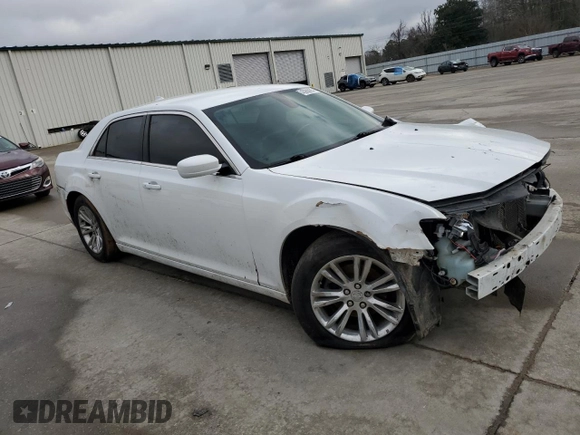 2018 Chrysler 300 Touring L with VIN 2C3CCAAG7JH177135, listed as a Copart auction lot 43986995 with 177,783 mi miles and Salvage Title. Bid and sale history available at carsss.com. Image 4.