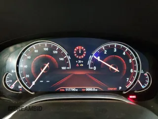 2017 BMW 7 Series 740i xDrive with VIN WBA7E4C53HGU99097, listed as a Copart auction lot 43945695 with 117,790 mi miles and Salvage Title. Bid and sale history available at carsss.com. Image 9.