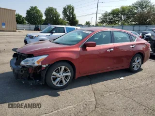 2015 Nissan Altima SV z VIN 1N4AL3AP7FC155974, wystawiony jako Copart lot #59000925 z przebiegiem 121 256 mil mil oraz Szkoda całkowita • Salvage title. Historia ofert i sprzedaży dostępna na DreamBid. Obrazek 1.