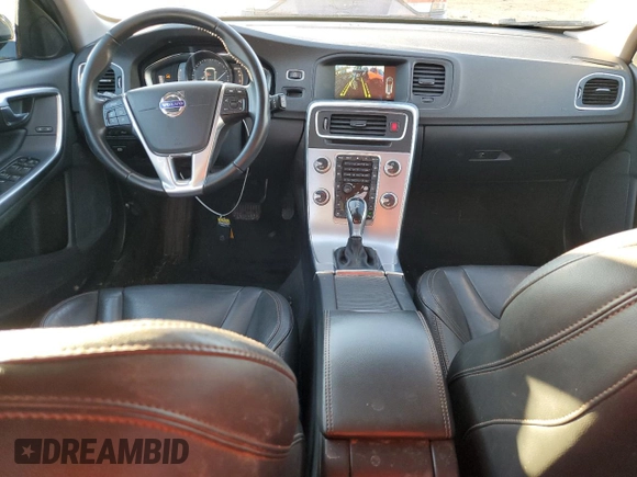2017 Volvo V60 z VIN YV440MWK8H1023255, wystawiony jako Copart lot #84471084 z przebiegiem 91 507 mil mil oraz Szkoda całkowita • Salvage title. Historia ofert i sprzedaży dostępna na DreamBid. Obrazek 8.