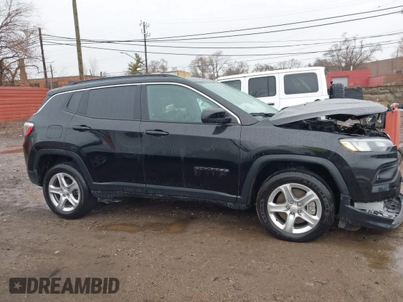 2023 Jeep Compass Latitude z VIN 3C4NJDBN4PT538846, wystawiony jako IAAI lot #41692514 z przebiegiem 13 057 mil mil oraz . Historia ofert i sprzedaży dostępna na DreamBid. Obrazek 13.