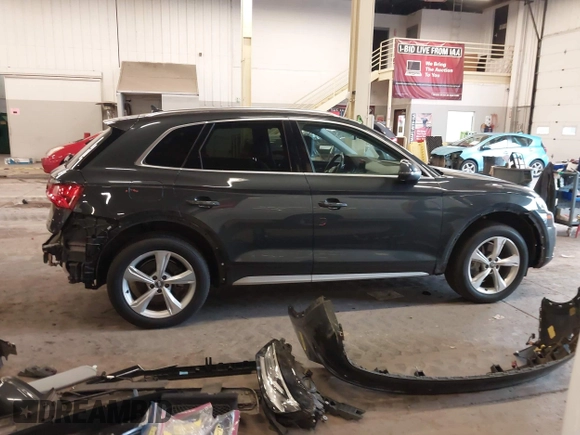 2020 Audi Q5 Premium with VIN WA1ANAFY8L2025272, listed as a IAAI auction lot 41891966 with 76,626 mi miles and . Bid and sale history available at DreamBid. Image 14.
