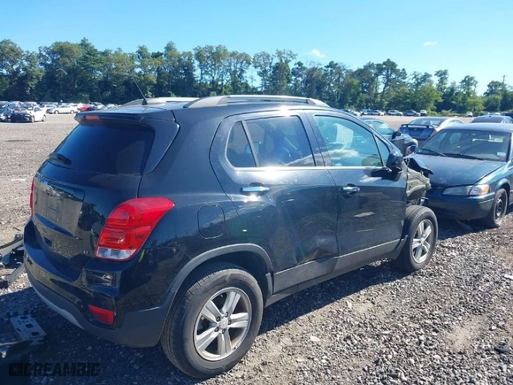 2019 Chevrolet Trax LT with VIN 3GNCJPSB3KL405915, listed as a IAAI auction lot 39925602 with 59,188 mi miles. Bid and sale history available at carsss.com. Image 4.