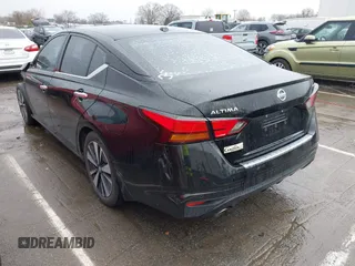 2020 Nissan Altima 2.5 SV with VIN 1N4BL4DV5LC260271, listed as a IAAI auction lot 41735942 with 93,662 mi miles. Bid and sale history available at carsss.com. Image 3.