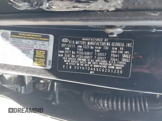 2012 Kia Sorento LX with VIN 5XYKTDA6XCG251259, listed as a IAAI auction lot 39861930 with Not Provided miles. Bid and sale history available at carsss.com. Image 9.