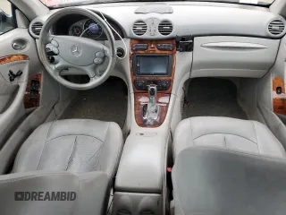 2004 Mercedes-Benz CLK 320 z VIN WDBTK65G44T033117, wystawiony jako Copart lot #84077464 z przebiegiem 92 488 mil mil oraz Tytuł czysty. Historia ofert i sprzedaży dostępna na DreamBid. Obrazek 8.