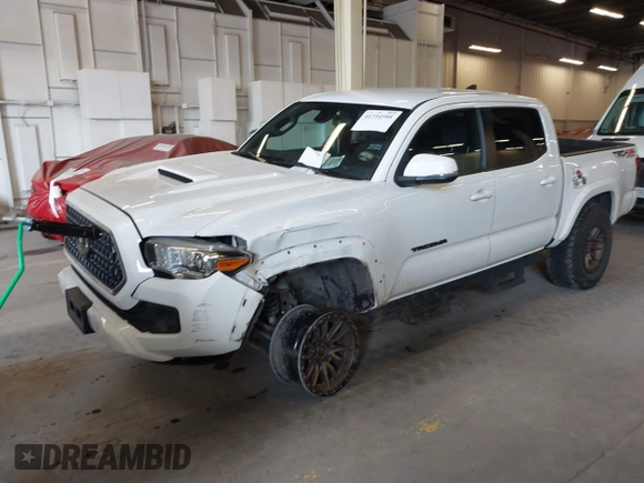2018 Toyota Tacoma SR with VIN 3TMCZ5AN0JM164924, listed as a IAAI auction lot 41754508 with 59,038 mi miles. Bid and sale history available at carsss.com. Image 17.