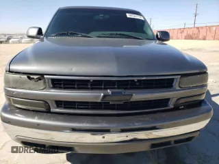 2002 Chevrolet Tahoe LT with VIN 1GNEC13T32R196563, listed as a Copart auction lot 68924114 with 137,168 mi miles and Salvage Title. Bid and sale history available at carsss.com. Image 5.