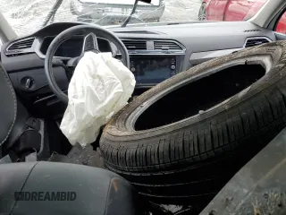 2022 Volkswagen Tiguan SE z VIN 3VV3B7AX0NM041925, wystawiony jako Copart lot #58415615 z przebiegiem 55 595 mil mil oraz Szkoda całkowita • Salvage title. Historia ofert i sprzedaży dostępna na DreamBid. Obrazek 8.