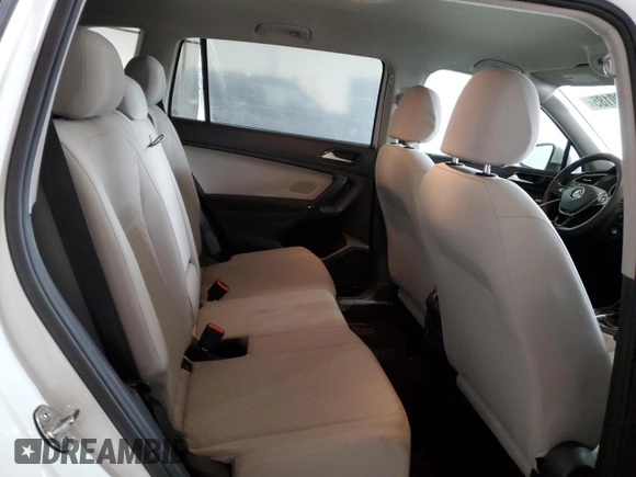 2018 Volkswagen Tiguan S z VIN 3VV0B7AXXJM010176, wystawiony jako Copart lot #51100185 z przebiegiem 84 032 mil mil oraz Szkoda całkowita • Salvage title. Historia ofert i sprzedaży dostępna na DreamBid. Obrazek 11.