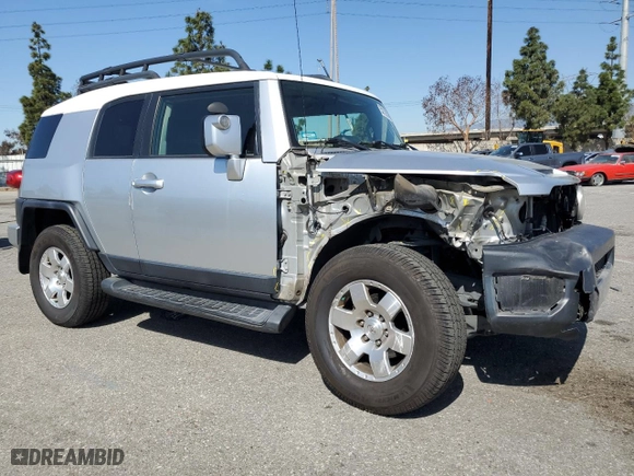 2007 Toyota FJ Cruiser with VIN JTEBU11F570090497, listed as a Copart auction lot 52139245 with 212,168 mi miles and Salvage Title. Bid and sale history available at carsss.com. Image 4.