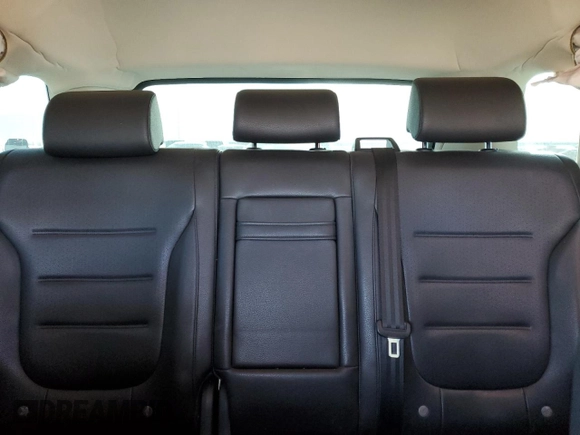2016 Volkswagen Touareg Sport with VIN WVGEF9BP9GD010964, listed as a Copart auction lot 85800844 with 157,563 mi miles and Salvage Title. Bid and sale history available at DreamBid. Image 10.