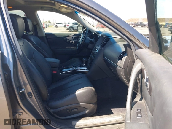2017 Infiniti QX70 with VIN JN8CS1MWXHM415170, listed as a IAAI auction lot 42788300 with 128,468 mi miles and . Bid and sale history available at DreamBid. Image 5.