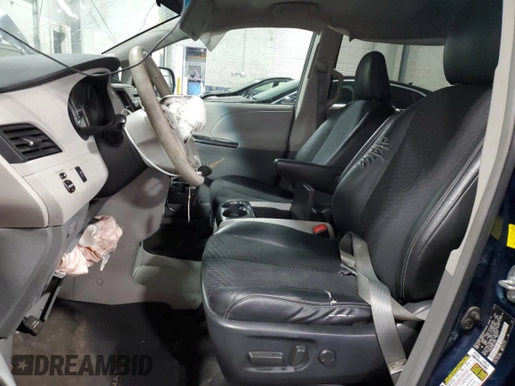 2011 Toyota Sienna SE с VIN 5TDXK3DC9BS117896, выставлен на аукционе Copart как лот 50712425 с пробегом 176 182 миль миль и Списание • Salvage title. История ставок и продаж доступна на DreamBid. Изображение 7.