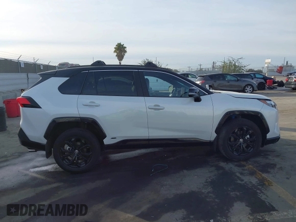 2024 Toyota RAV4 Hybrid XSE with VIN 2T3E6RFVXRW062963, listed as a IAAI auction lot 41400670 with 5,568 mi miles. Bid and sale history available at carsss.com. Image 12.
