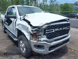 2024 Ram 2500 Big Horn with VIN 3C6UR5DJ9RG364926, listed as a IAAI auction lot 42492882 with 19,137 mi miles and . Bid and sale history available at DreamBid. Image 6.