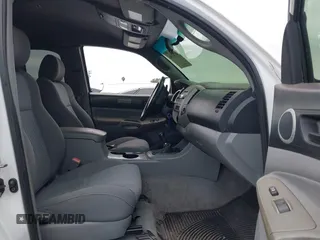 2008 Toyota Tacoma with VIN 5TEUU42N28Z531007, listed as a IAAI auction lot 41743306 with 92,105 mi miles and . Bid and sale history available at DreamBid. Image 5.