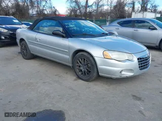 2004 Chrysler Sebring LXi with VIN 1C3EL55R44N311512, listed as a IAAI auction lot 41679619 with 175,286 mi miles. Bid and sale history available at carsss.com. Image 1.