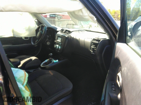 2016 Kia Soul with VIN KNDJN2A23G7357286, listed as a IAAI auction lot 41996883 with 91,008 mi miles. Bid and sale history available at carsss.com. Image 5.
