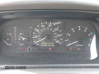 1998 Toyota Camry LE z VIN 4T1BG22K8WU330576, wystawiony jako IAAI lot #42417387 z przebiegiem 99 861 mil mil oraz . Historia ofert i sprzedaży dostępna na DreamBid. Obrazek 7.