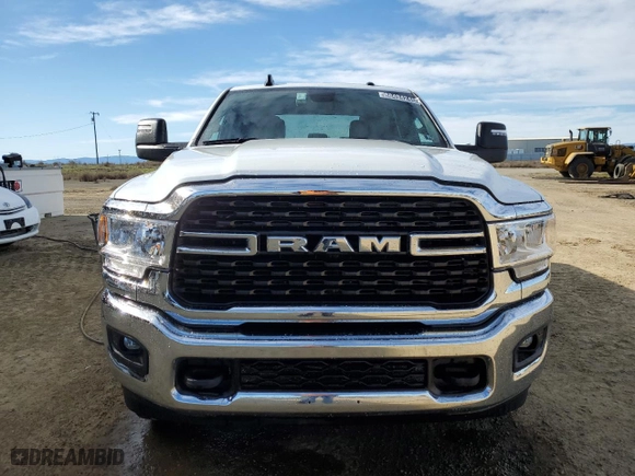 2024 Ram 2500 Big Horn with VIN 3C6UR5DJ5RG341921, listed as a Copart auction lot 88494245 with 9,816 mi miles and Clean Title. Bid and sale history available at carsss.com. Image 5.