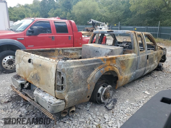 2011 Ford F-350 XL z VIN 1FT8X3DT2BEA71209, wystawiony jako Copart lot #68060374 z przebiegiem Nie podano mil oraz Nie do naprawy • Non repairable. Historia ofert i sprzedaży dostępna na DreamBid. Obrazek 3.
