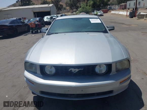 2006 Ford Mustang GT Deluxe with VIN 1ZVHT82H365238039, listed as a IAAI auction lot 42582693 with 129,327 mi miles and . Bid and sale history available at DreamBid. Image 12.