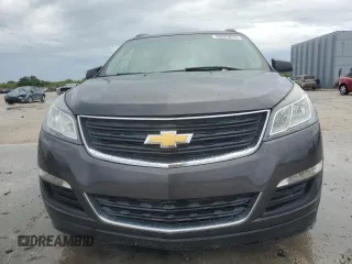 2017 Chevrolet Traverse LS z VIN 1GNKRFED8HJ156393, wystawiony jako Copart lot #56625875 z przebiegiem 92 125 mil mil oraz Szkoda całkowita • Salvage title. Historia ofert i sprzedaży dostępna na DreamBid. Obrazek 5.