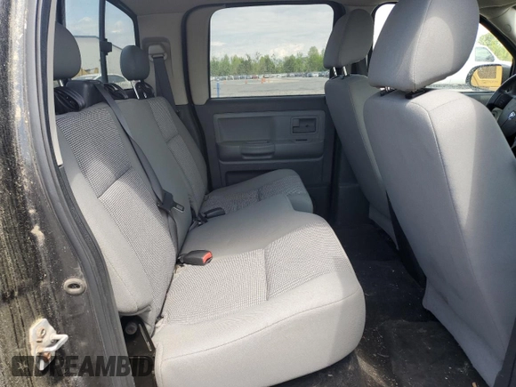 2008 Dodge Dakota SLT z VIN 1D7HW48NX8S626721, wystawiony jako Copart lot #52862855 z przebiegiem 159 605 mil mil oraz Czysty tytuł • Clean title. Historia ofert i sprzedaży dostępna na DreamBid. Obrazek 10.