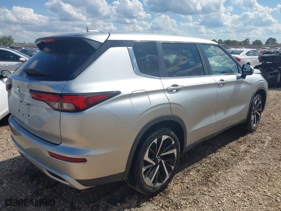 2022 Mitsubishi Outlander SE with VIN JA4J3UA82NZ021498, listed as a IAAI auction lot 42015884 with 73,420 mi miles. Bid and sale history available at carsss.com. Image 4.
