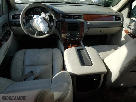 2008 Chevrolet Avalanche LTZ with VIN 3GNFK12318G199267, listed as a Copart auction lot 45420225 with 149,295 mi miles and Salvage Title. Bid and sale history available at carsss.com. Image 8.