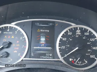 2017 Nissan Sentra SR with VIN 3N1AB7AP1HY328681, listed as a IAAI auction lot 41664590 with 179,454 mi miles and . Bid and sale history available at carsss.com. Image 16.