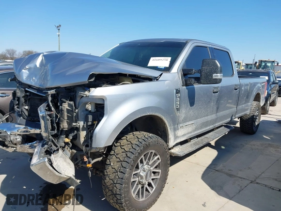 2020 Ford F-250 XL z VIN 1FT7W2BT7LED05048, wystawiony jako IAAI lot #41609250 z przebiegiem 134 575 mil mil oraz . Historia ofert i sprzedaży dostępna na DreamBid. Obrazek 18.