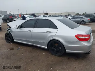 2011 Mercedes-Benz E-Class E 350 Luxury with VIN WDDHF5GB5BA421267, listed as a IAAI auction lot 41185660 with 154,735 mi miles. Bid and sale history available at carsss.com. Image 15.