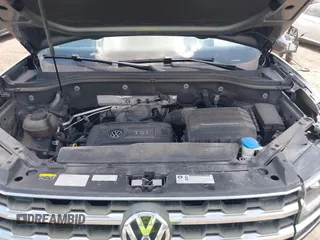 2018 Volkswagen Atlas SE с VIN 1V2CP2CA2JC593755, выставлен на аукционе IAAI как лот 42381332 с пробегом 62 664 миль миль и . История ставок и продаж доступна на DreamBid. Изображение 10.