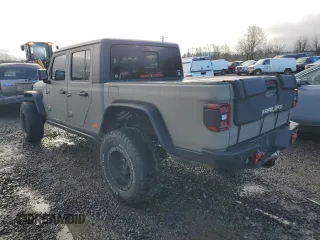 2020 Jeep Gladiator Overland with VIN 1C6HJTFG8LL147702, listed as a Copart auction lot 48613135 with 159,558 mi miles and Clean title. Bid and sale history available at DreamBid. Image 2.