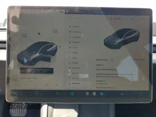 2024 Tesla Model 3 z VIN 5YJ3E1EA8RF870082, wystawiony jako Copart lot #51914895 z przebiegiem 4 353 mil mil oraz Szkoda całkowita • Salvage title. Historia ofert i sprzedaży dostępna na DreamBid. Obrazek 9.