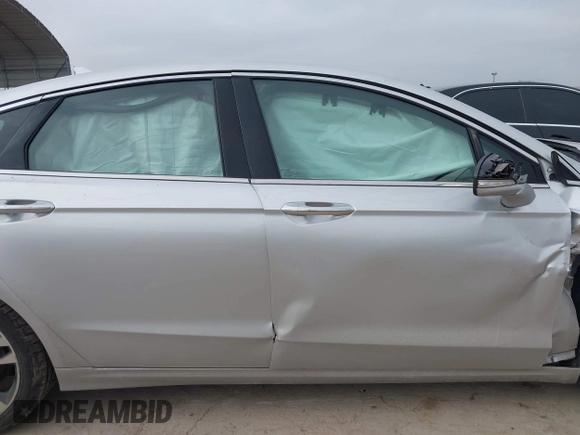 2019 Ford Fusion Titanium with VIN 3FA6P0D9XKR206465, listed as a IAAI auction lot 41577306 with 70,668 mi miles. Bid and sale history available at carsss.com. Image 13.