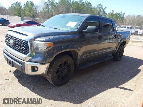 2018 Toyota Tundra 2WD SR5 with VIN 5TFEY5F19JX229779, listed as a IAAI auction lot 41718984 with 272,351 mi miles. Bid and sale history available at carsss.com. Image 18.