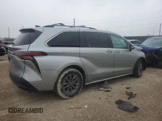 2021 Toyota Sienna XLE with VIN 5TDYRKEC5MS072144, listed as a Copart auction lot 51574645 with 41,137 mi miles and Salvage Title. Bid and sale history available at DreamBid. Image 3.