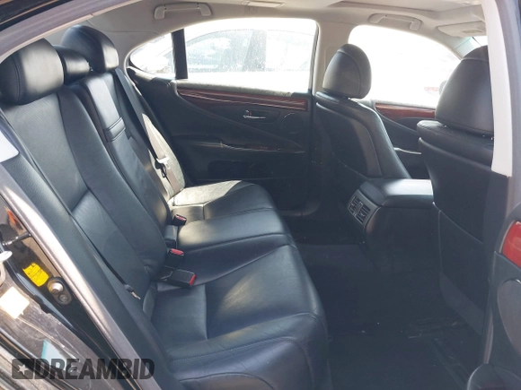 2009 Lexus LS 460 with VIN JTHCL46FX95004000, listed as a IAAI auction lot 41994865 with 178,807 mi miles and . Bid and sale history available at DreamBid. Image 8.