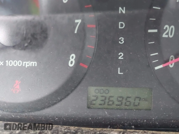 2005 Hyundai Elantra GLS z VIN KMHDN46D55U131005, wystawiony jako IAAI lot #42230938 z przebiegiem 236 960 mil mil oraz . Historia ofert i sprzedaży dostępna na DreamBid. Obrazek 14.