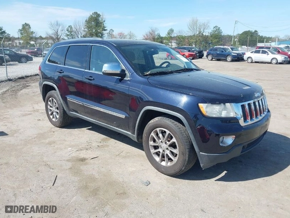 2011 Jeep Grand Cherokee Laredo with VIN 1J4RR4GG2BC508070, listed as a IAAI auction lot 41930814 with 206,658 mi miles. Bid and sale history available at carsss.com. Image 1.