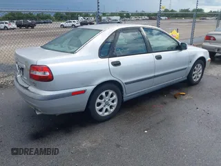 2002 Volvo S40 с VIN YV1VS295X2F817447, выставлен на аукционе IAAI как лот 42382547 с пробегом 206 718 миль миль и . История ставок и продаж доступна на DreamBid. Изображение 4.