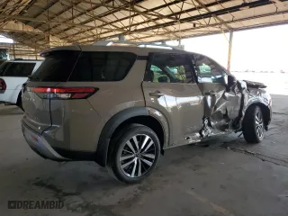 2024 Nissan Pathfinder Platinum with VIN 5N1DR3DH9RC262180, listed as a Copart auction lot 47640715 with 4,204 mi miles and Salvage Title. Bid and sale history available at carsss.com. Image 3.