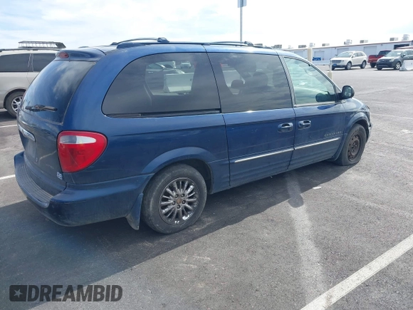 2001 Chrysler Town & Country Limited with VIN 2C8GP64L81R128221, listed as a IAAI auction lot 41630779 with 275,215 mi miles. Bid and sale history available at carsss.com. Image 4.