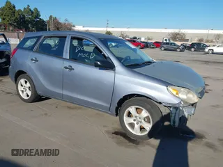 2004 Toyota Matrix Std with VIN 2T1KR32E64C301621, listed as a IAAI auction lot 41355574 with 151,438 mi miles. Bid and sale history available at carsss.com. Image 1.