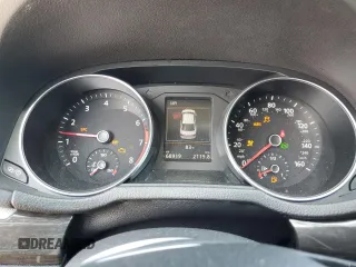 2017 Volkswagen Passat SE z VIN 1VWGT7A39HC003302, wystawiony jako Copart lot #59680985 z przebiegiem 68 919 mil mil oraz Szkoda całkowita • Salvage title. Historia ofert i sprzedaży dostępna na DreamBid. Obrazek 9.
